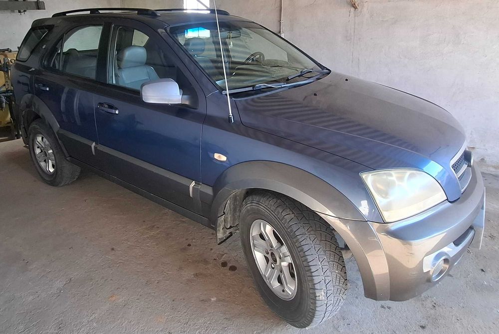 Kia Sorento 140 CV ano 2004 peças carroçaria e mecânica