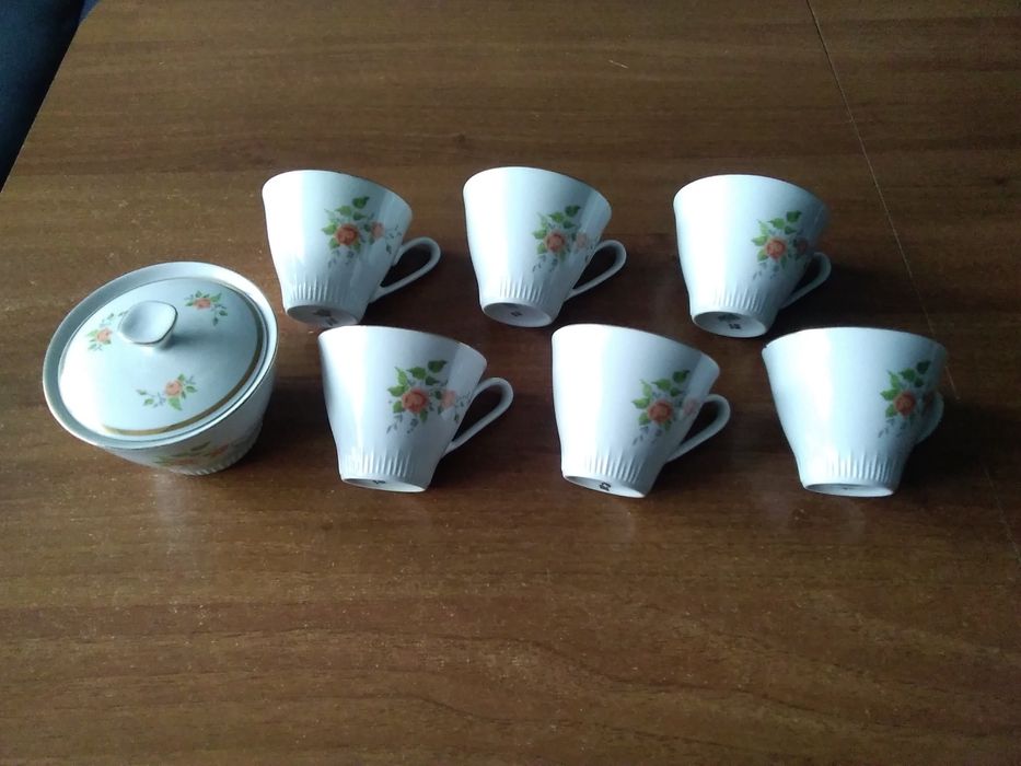 Filiżanki z porcelany Wloclawek