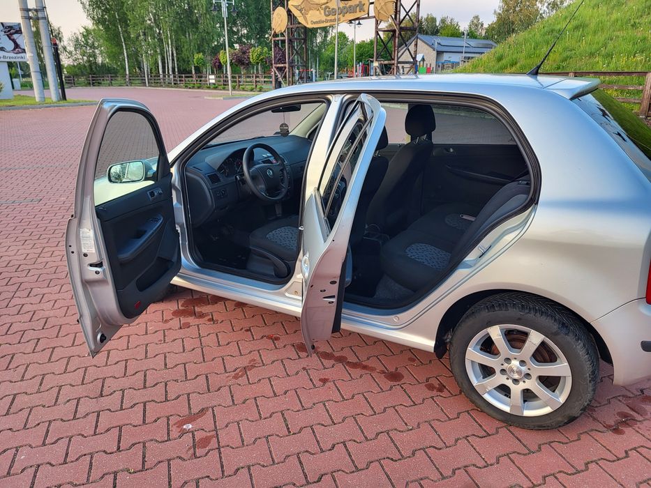 Skoda Fabia 1.4 cała w oryginale bez rdzy.