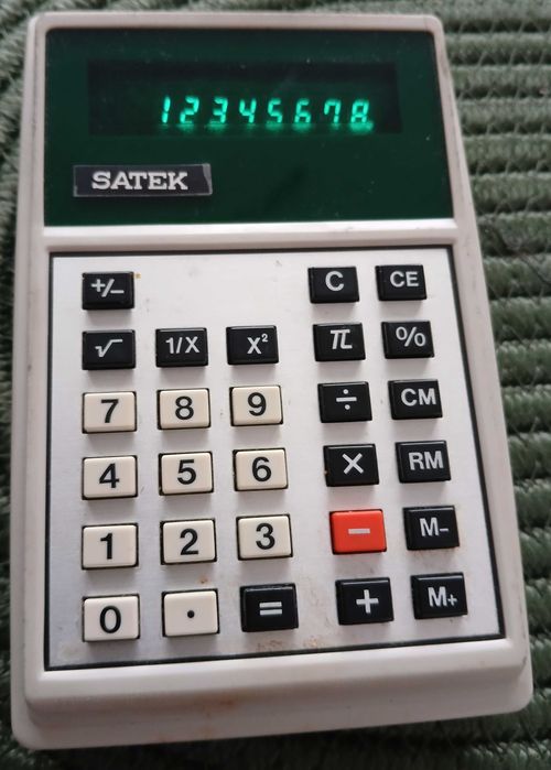 Kalkulator vintage Satek 802MSQ futerał, ładny stan możliwa zamiana