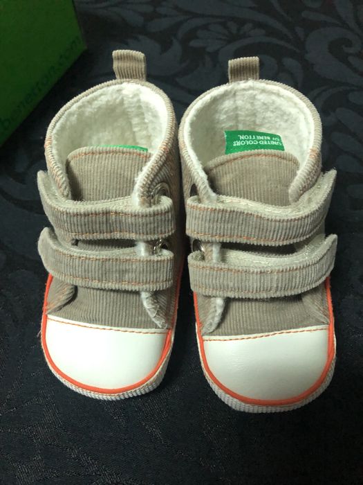 Sapatilhas Bebé - N.19 (Benetton) e N.17