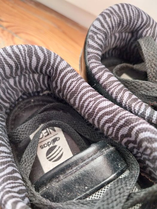 Damskie oryginale sportowe Adidas