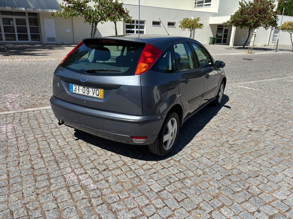 Ford Focus 1.4 X trend foto 2