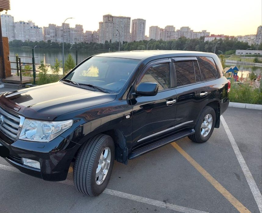 Toyota Land Cruiser 200 дизель 2011 офіційний без ДТП