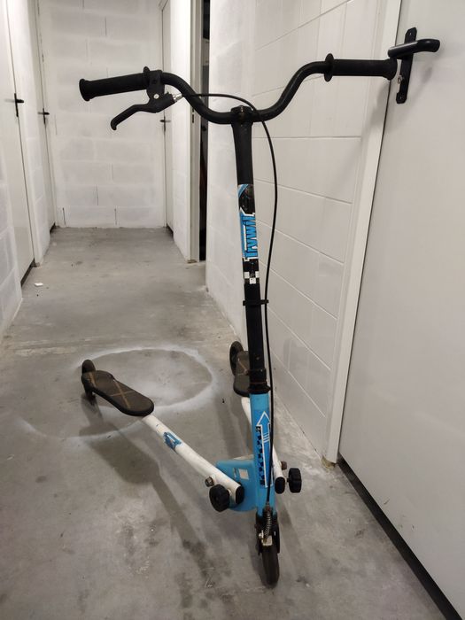 Trotinete de 3 rodas