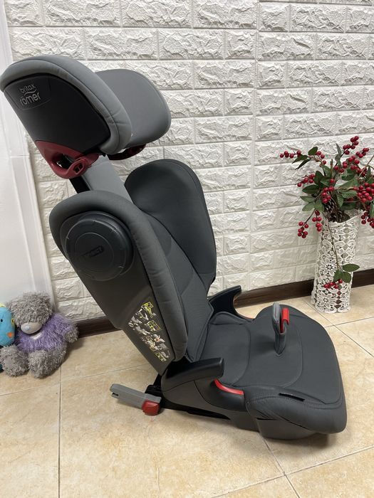 Автокрісло BRITAX ROMER KIDFIX 3 M Група 2/3 (15-36кг) бустер