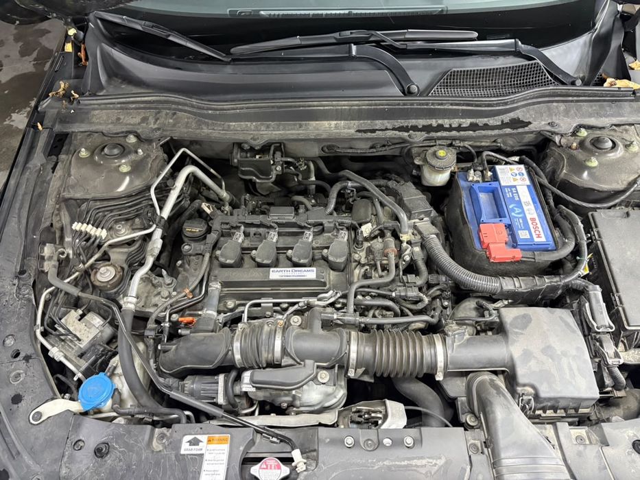 Honda Accord 2018 VIN 1HGCV1F1XJA102679 фото оголошення 3 з 9