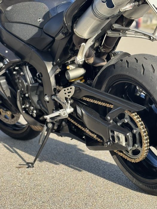 Yamaha R1