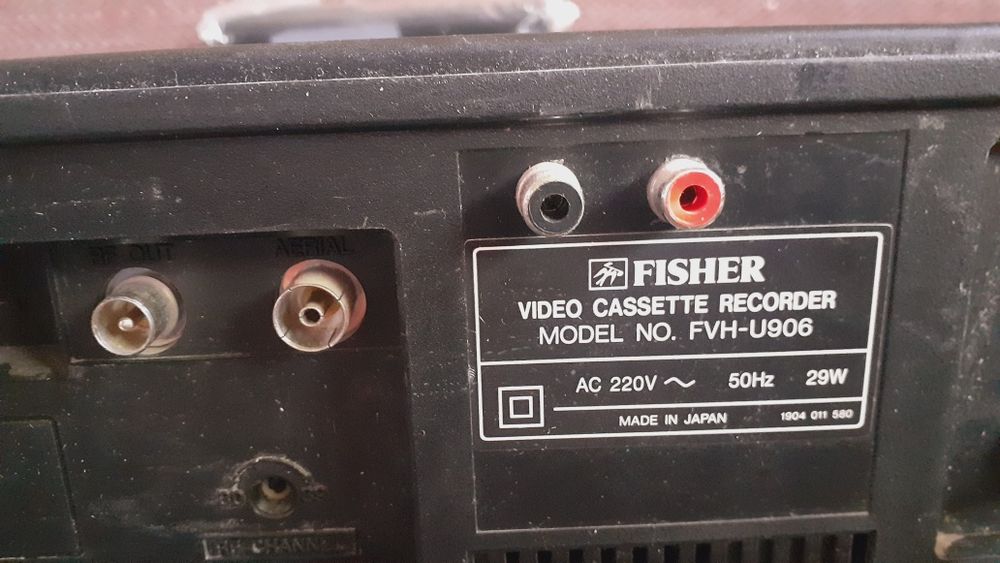 Видеомагнитофон ,