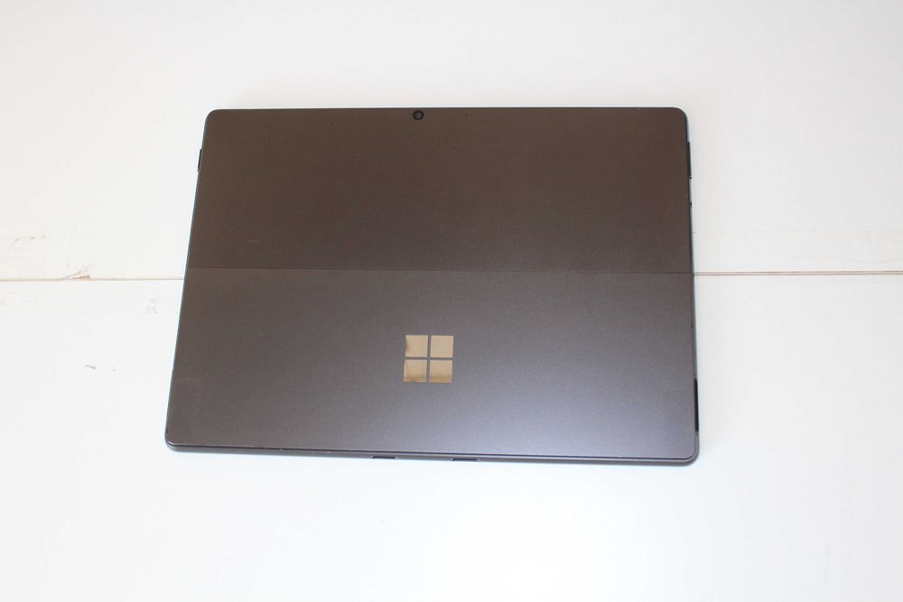 Microsoft Surface Pro 8 Intel i7-1185G7 13" 16/256Gb
