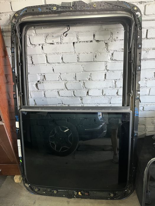 Панорама Q5 80a, скло, шторка