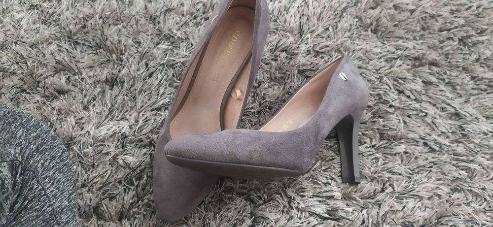 Buty damskie szpilka