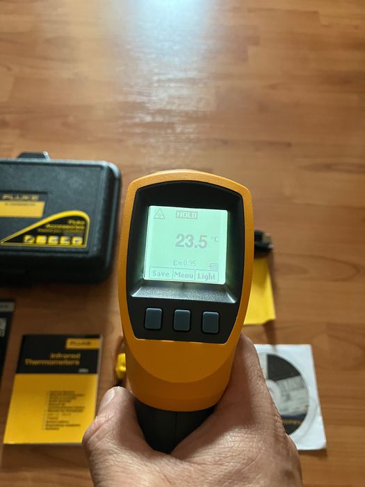 Termómetro IR Fluke 568