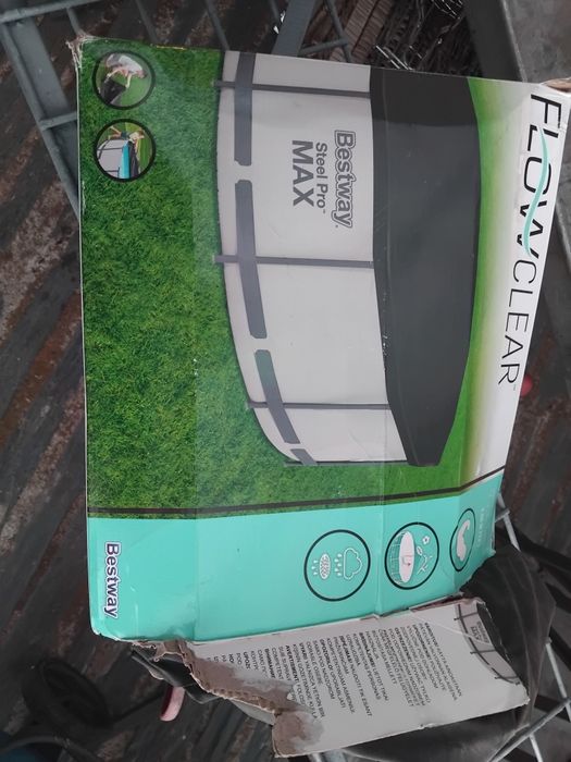 Piscina como nova usada 2 vezes