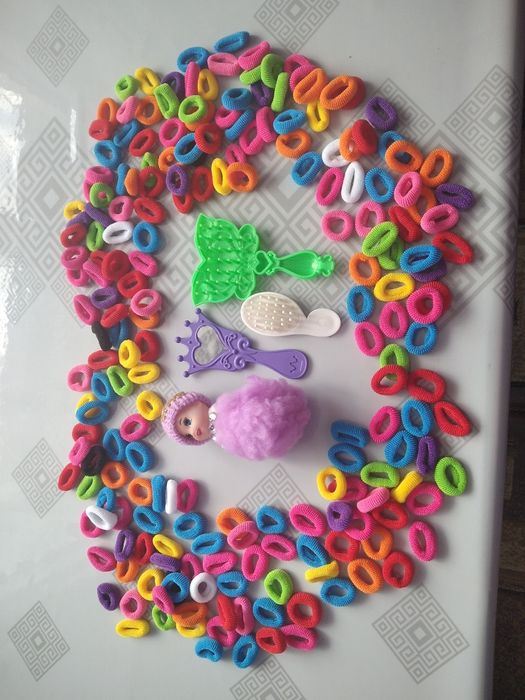 Гумки для волосся,ляльки,віночки