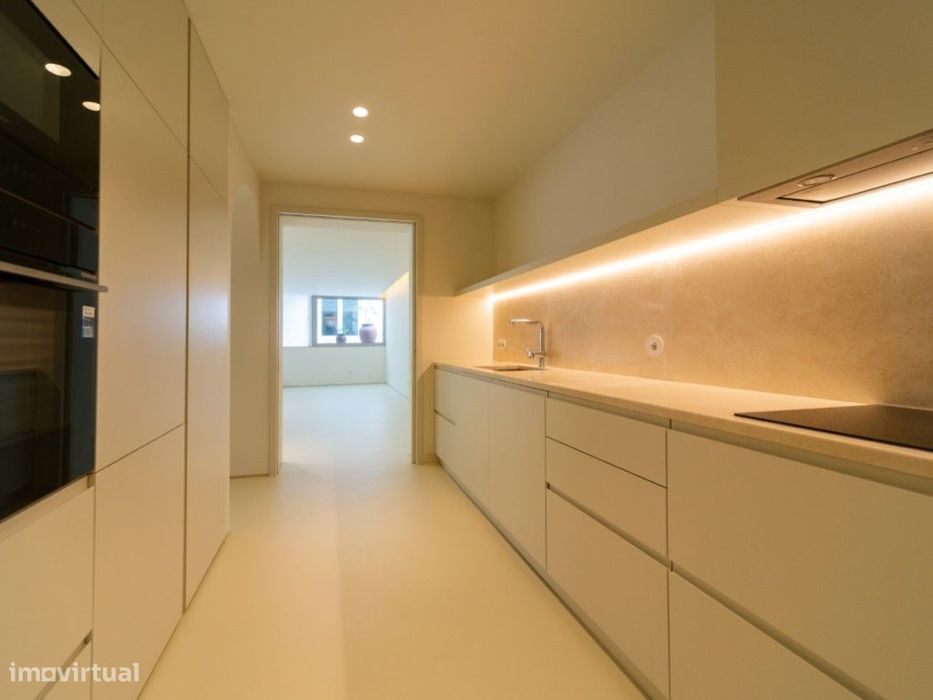 Apartamento T4 na Rua do Telhal