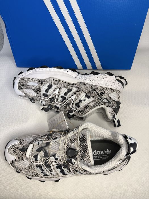 Кросівки Adidas Hyperturf  Розмір 38/41/42