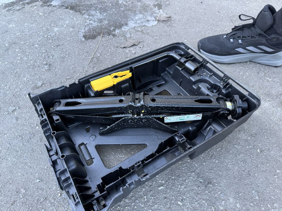 Домкрат Toyota Proace Peugeot Expert Citroen Jumpy Органайзер є 2шт
