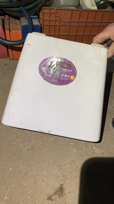 Бачок до унітазу