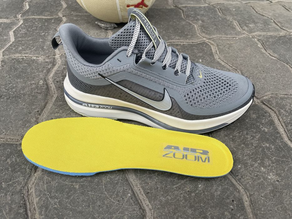 Nike Pegasus Premium grey