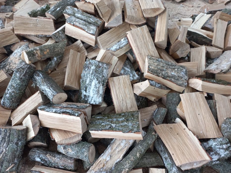 Дрова колоті рубані дуб та ясен з доставкою