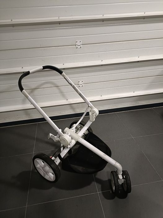 Conjunto carrinho baby cock e isofix Quinny