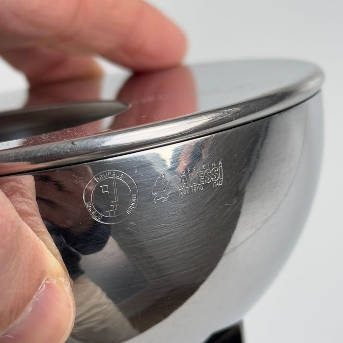 cinzeiro Bauhaus de Marianne Brandt 100 anos edição limitada de Alessi