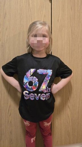 T-shirt, koszulka z nadrukiem "67 Six Seven -rozmiar 120cm