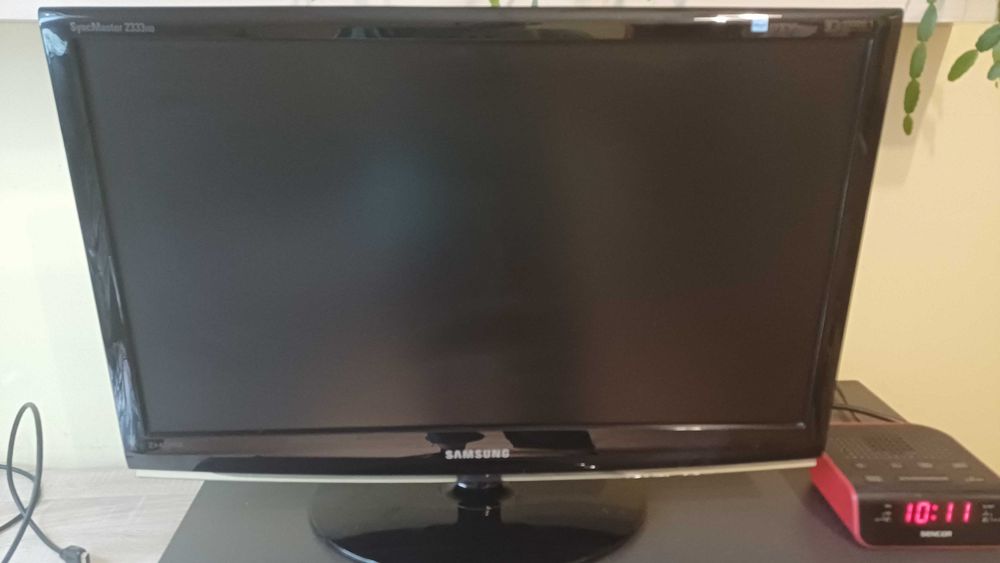 Monitor / TV Samsung SyncMaster 2333HD