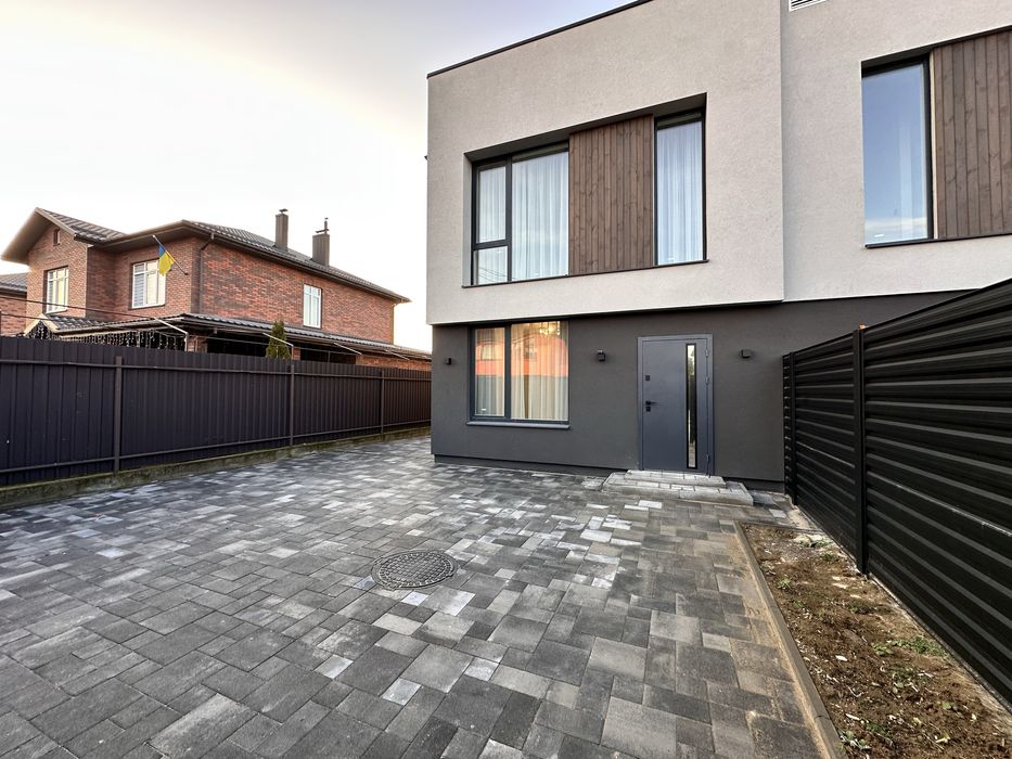 Дуплекс з меблями і технікою/4 кімнати/свій двір/ЖК Львівський Маєток