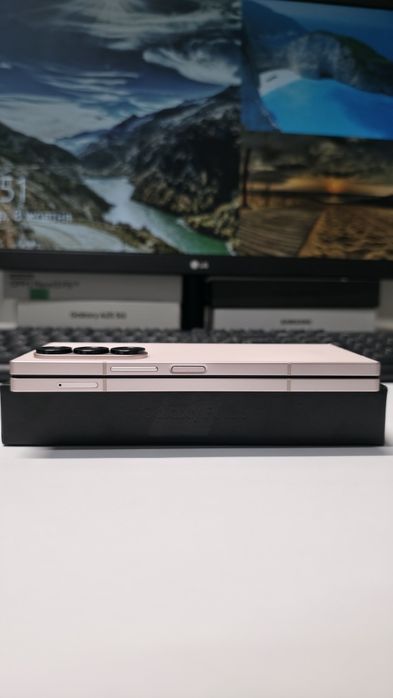 Samsung Fold6 12/512Gb, Офіційний