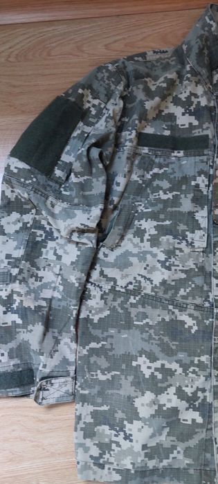 Продам военные куртки.