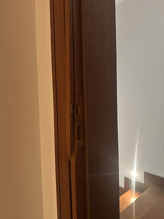 Carpinteiro Profissional | Móveis à Medida, Chão Flutuante e Restauro