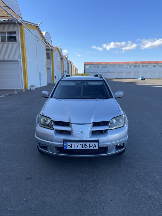 Продам оутлендер в хорошем состояние