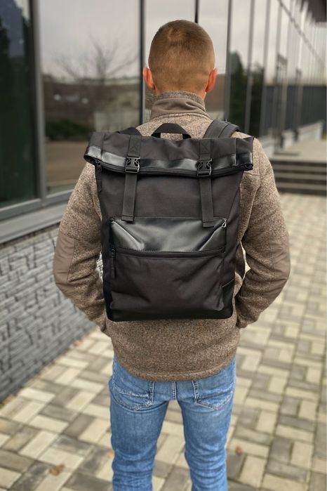 Рюкзак ролл топ чорний для міста спорту подорожей портфель