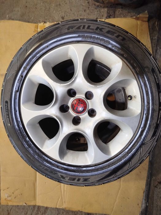 диски колісні Alfa Romeo з гумою