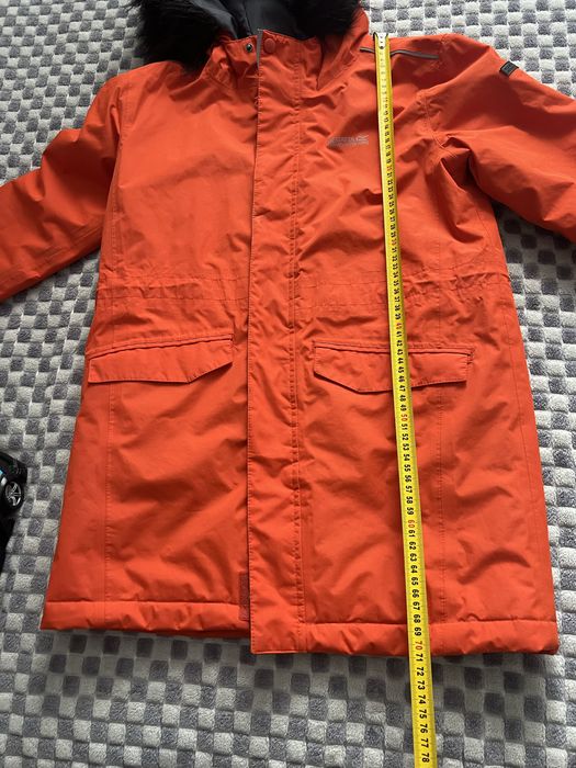 Курточка демісезонна на 158 см.