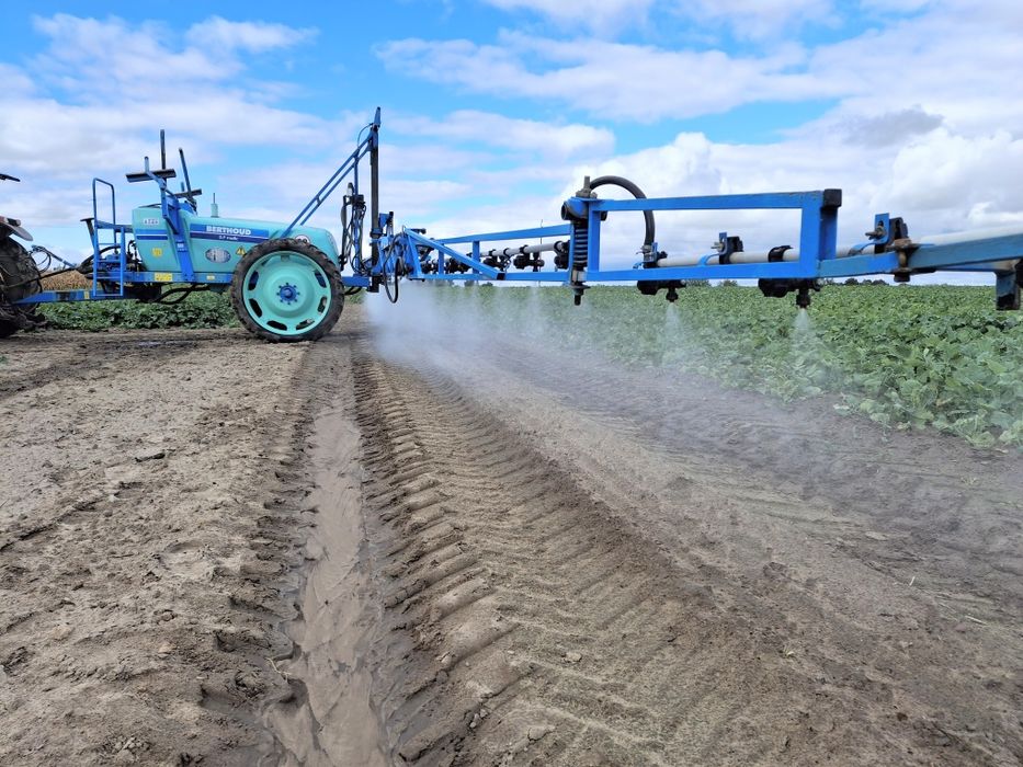 Opryskiwacz Berthoud 2200l 24/21m Wysoka wieża Nie Hardi Rau Blanchard