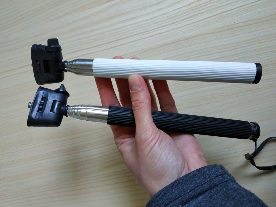 Селфипалка для телефона экшн камеры черная белая длинная