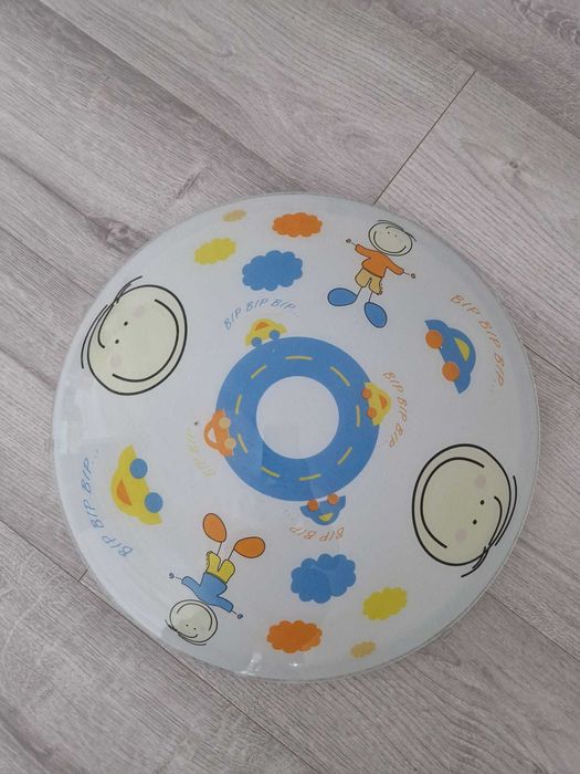 Lampa do pokoju dziecięcego.