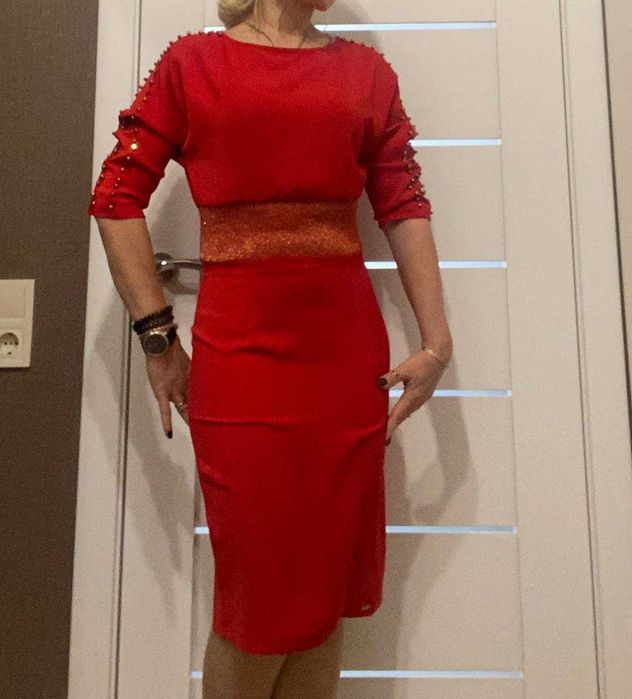 Сукня червона святкова від бренду Phardi розмір S