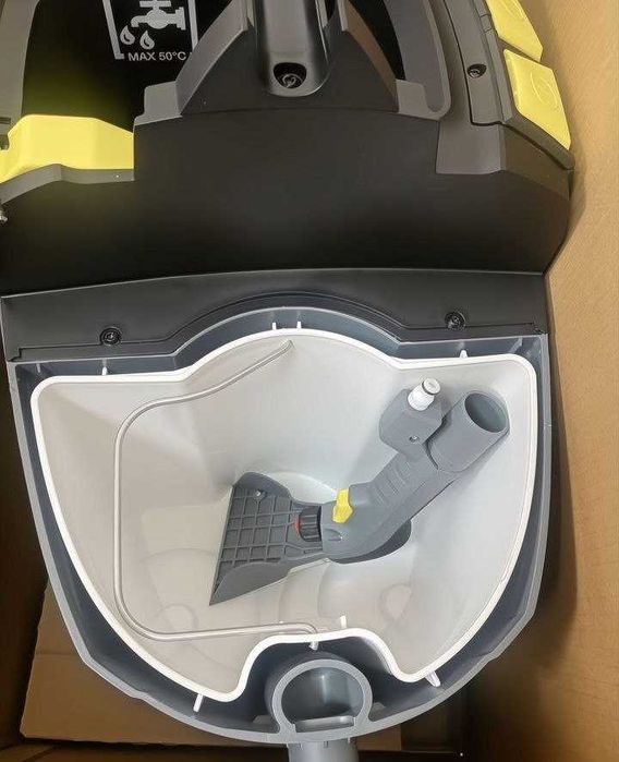 Пылесос моющий Karcher puzzi 8
