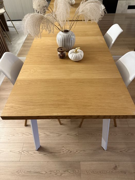 Stół fornirowany dąb + 8 krzeseł brw black red white