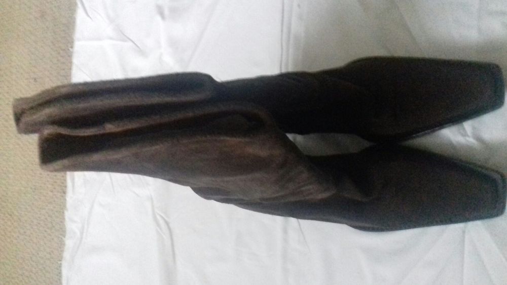 Botas Texanas com salto alto Staza .......