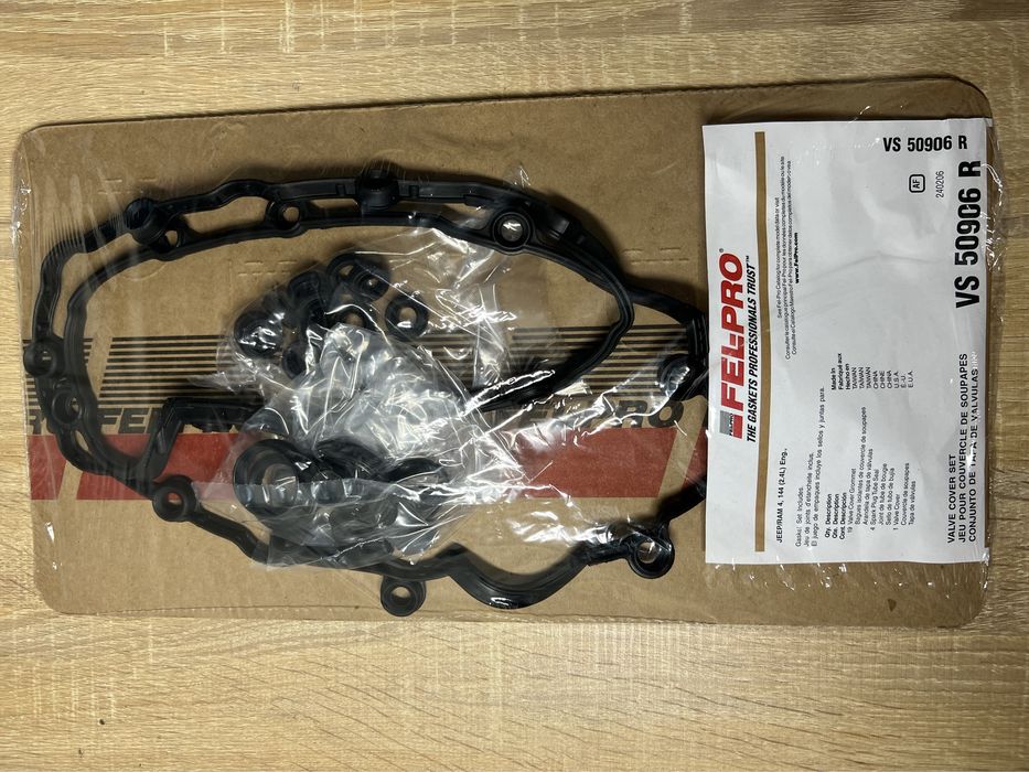 Прокладка клапанної кришки 2.4 MultiAir Dodge Jeep Chrysler FIAT