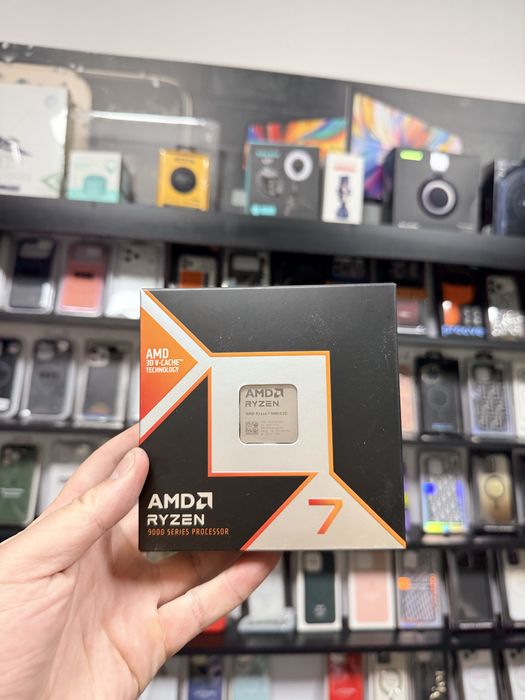 Процесор AMD Ryzen 7 9800X3D (100-100001084WOF)