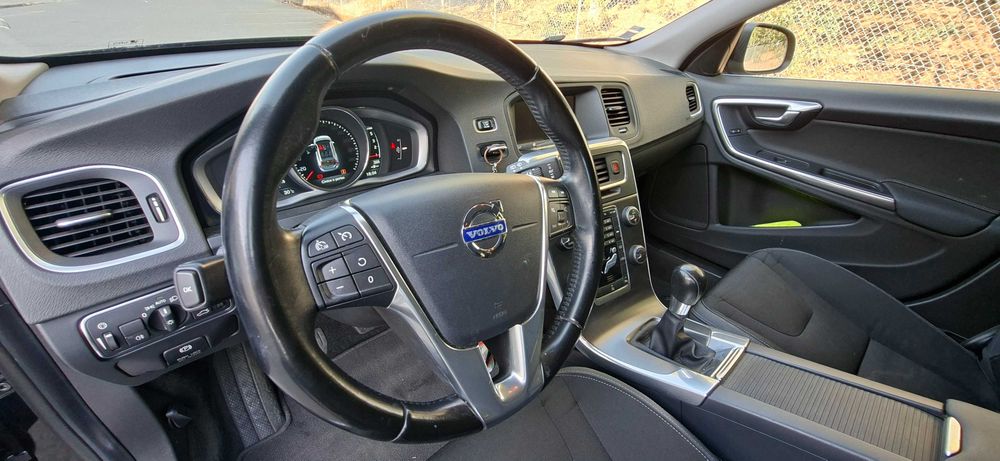 Volvo V60 D2 2014
