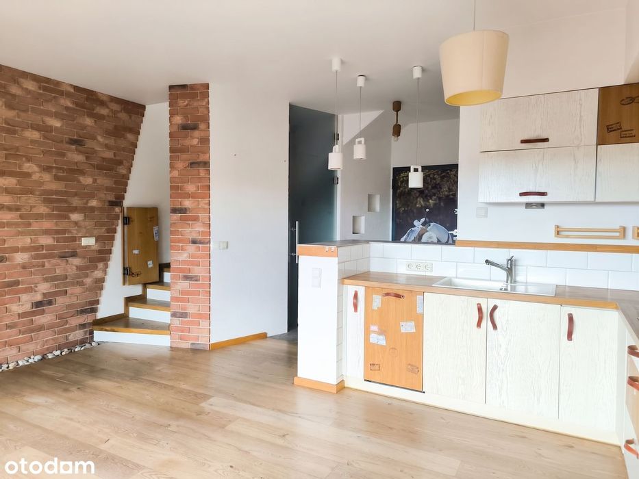 Apartament dwupoziomowy, z miejscem postojowym i komórką lokatorską !