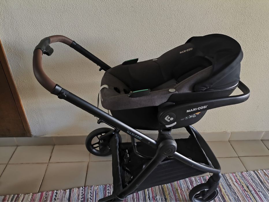 Conjunto Maxi Coxi Bebé (Carrinho + Babycoque + Isofix + Cadeira Auto)