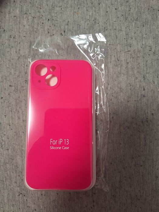 Etui  do iPhone  13.